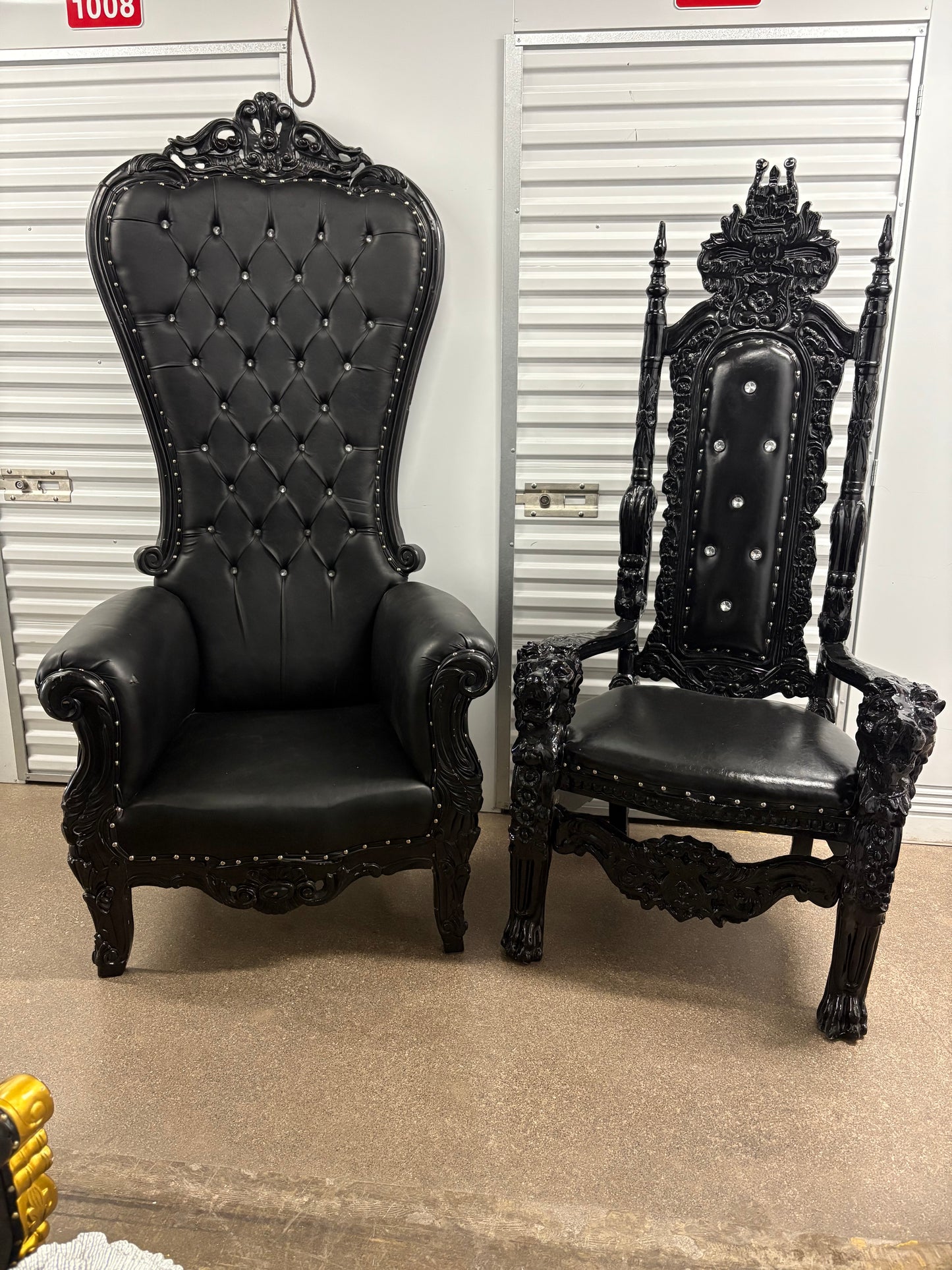 Throne chair